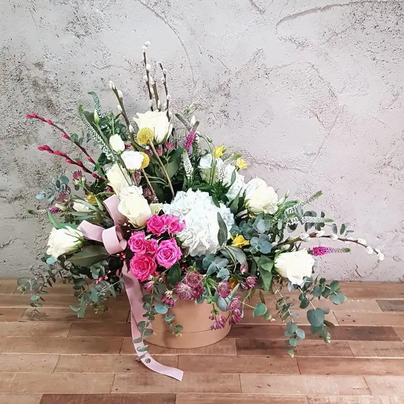 Bombonera Blanca y fucsia