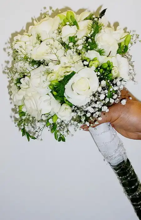 Ramo Novia Redondo Rosas ,Fresia
